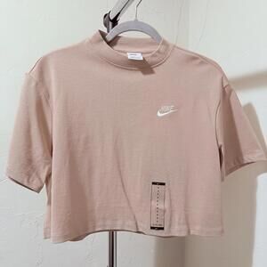 Nike Women's Cropped Crew Neck T-Shirt - Light Pink, Size Small